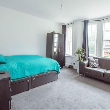 Great Flat Close To Edgware Road Londra Exterior foto