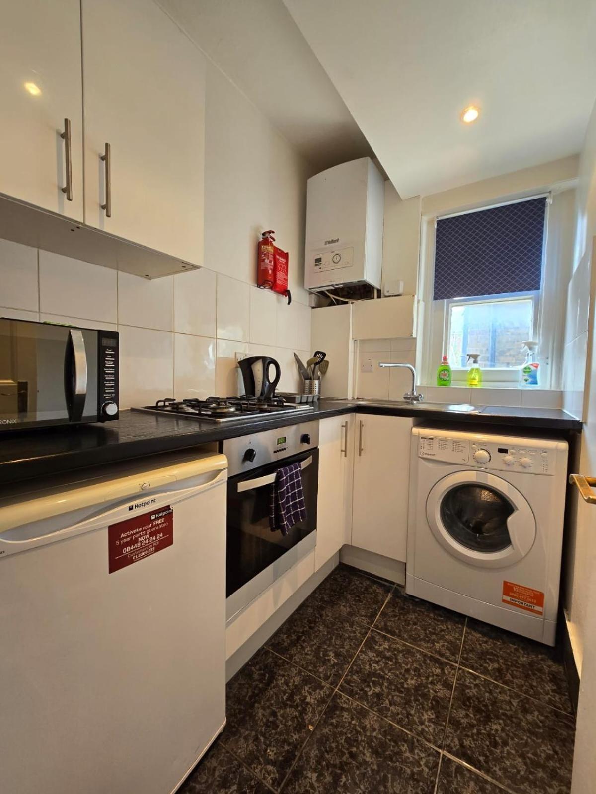 Great Flat Close To Edgware Road Londra Exterior foto